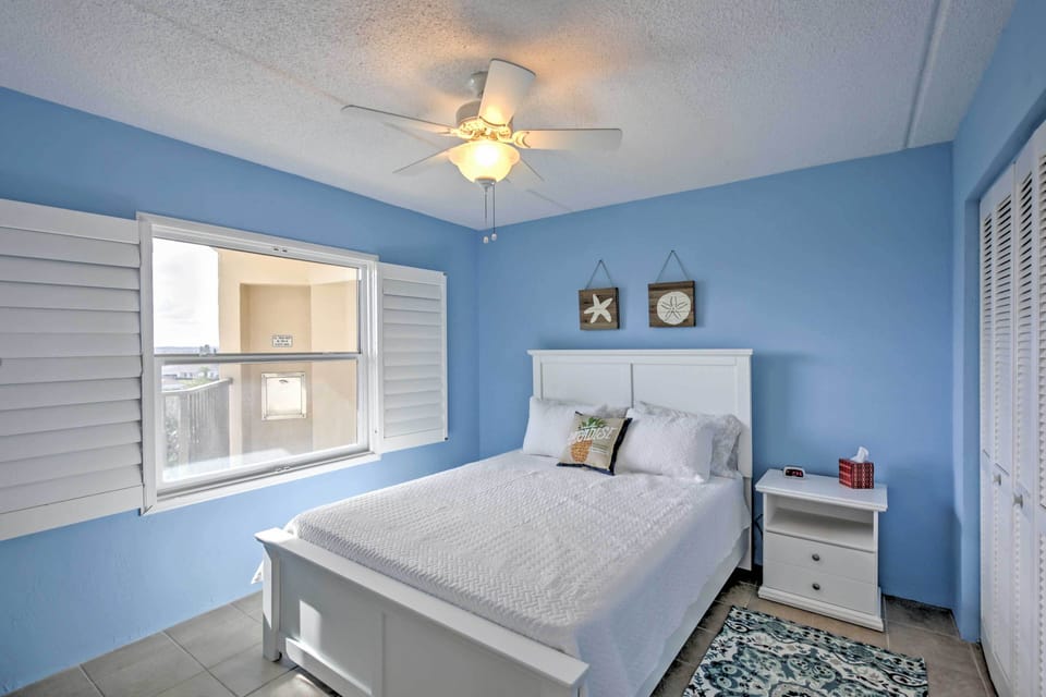 Bedroom 2 | Queen Bed