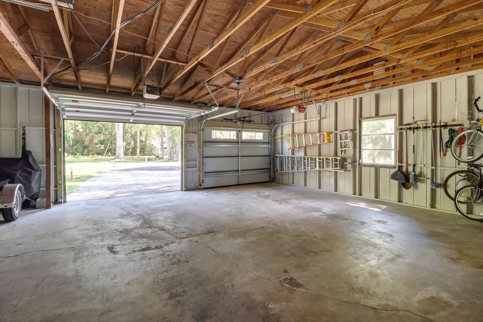 Parking | Garage (2 Vehicles) | Driveway (2 Vehicles) | Boat Trailer Parking