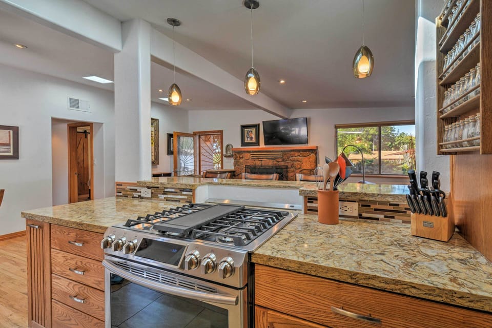 Fully Equipped Kitchen | Ceiling Fan | Knife Set