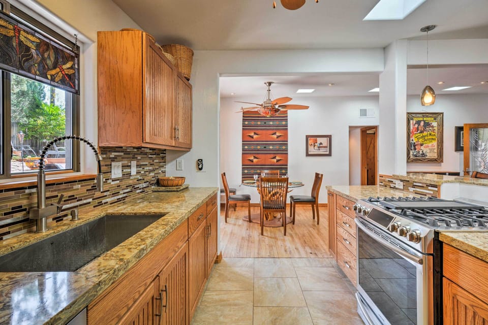 Fully Equipped Kitchen | Tile Backsplash
