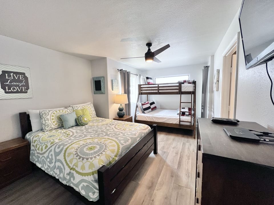 Master Suite #3 - queen bed + twin/full bunk bed + TV
