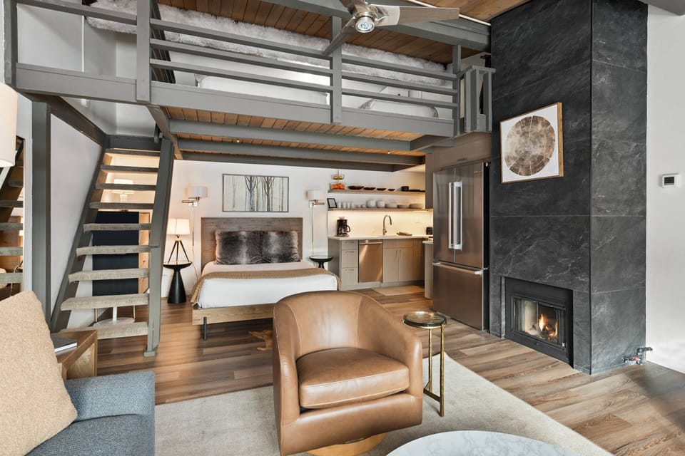 This beautifully remodeled studio plus loft is convenient, has incredible amenities and is a perfect spot for a Snowmass getaway!