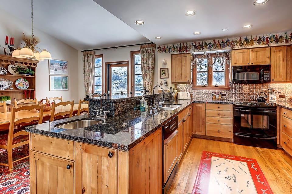 Fully Equipped Kitchen With Granite Countertops