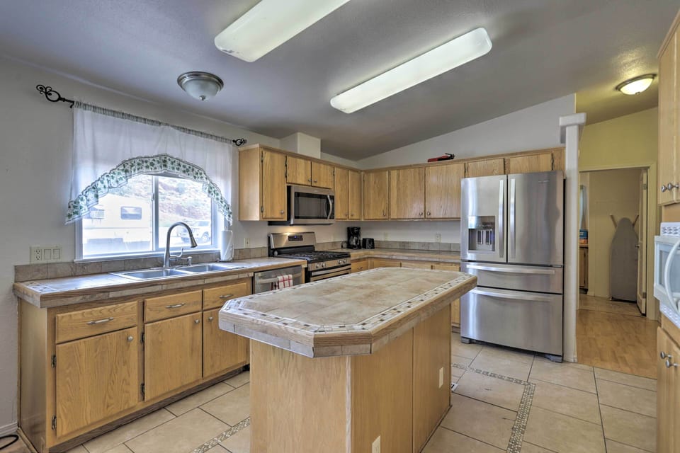 Kitchen | Fully Equipped