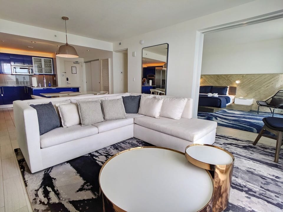 Living room: