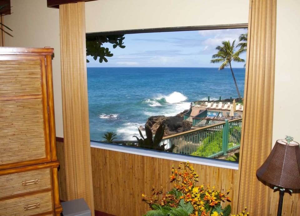 Living room view window. - This is not a piece of art, it is really the view to the west from the living room window. Imagine the sunsets!!