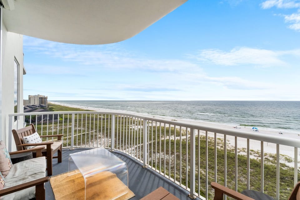 Private Beachfront Balcony
