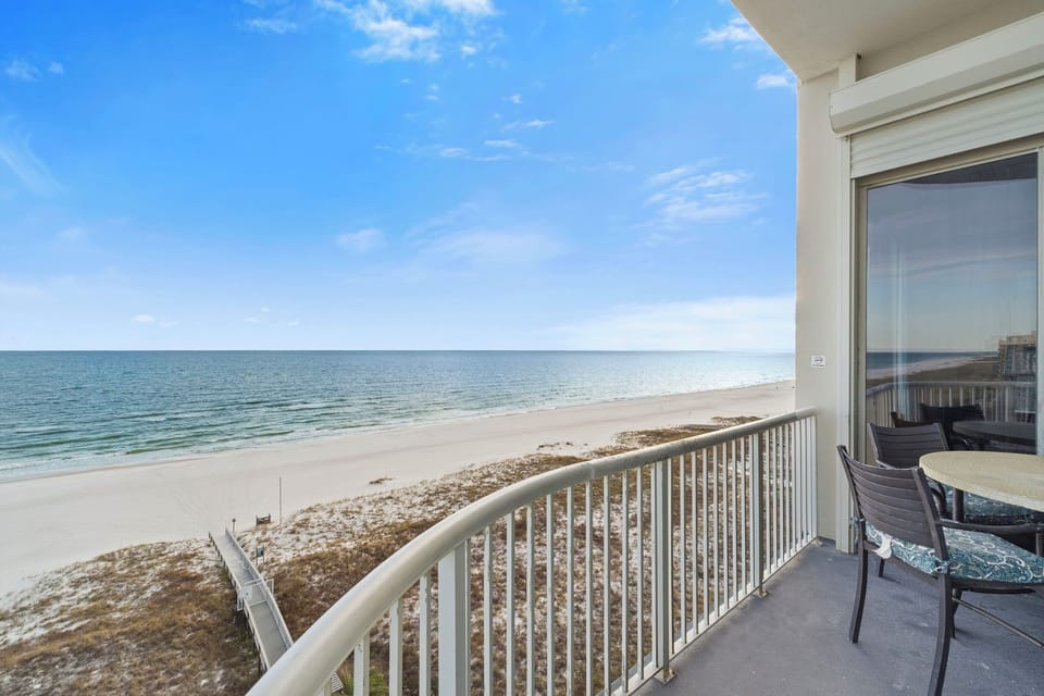 Private Beachfront Balcony