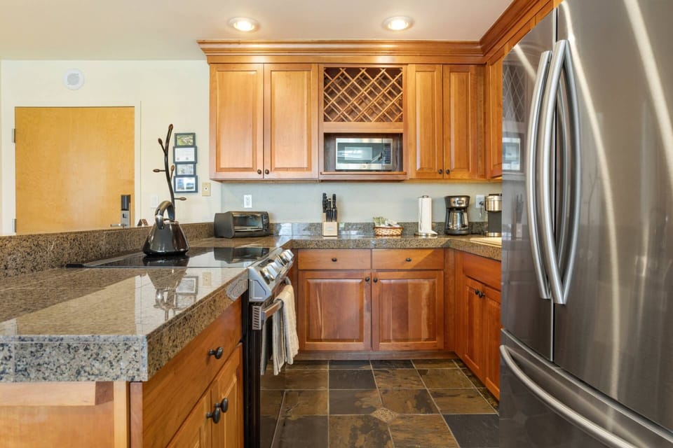 Enjoy this fully stocked Kitchen with everything you need to prepare a holiday feast!