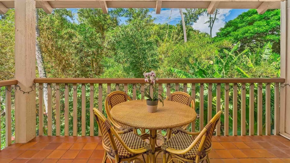 Waikomo Stream Villas #533 - Garden View Dining Lanai - Parrish Kauai