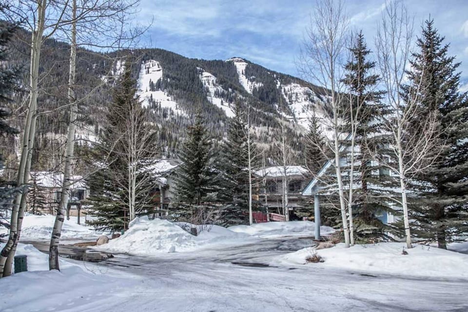 Located close to the slopes, in a quiet neighborhood.