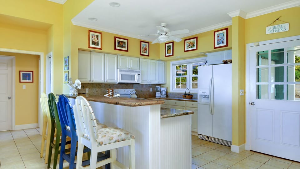 Hale Ani at Brennecke Beach - Fully Equipped Kitchen & Breakfast Bar - Parrish Kauai