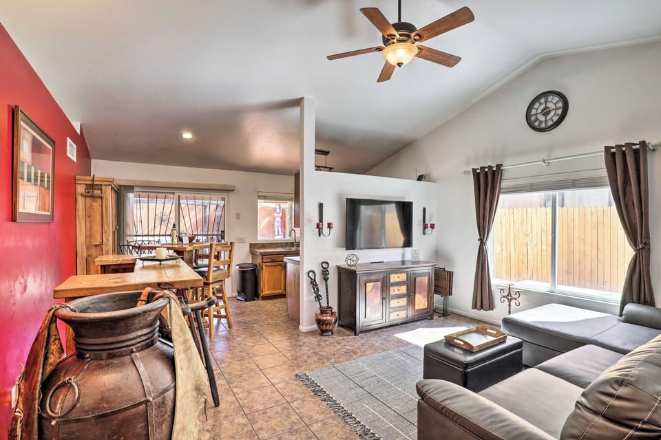 Living Room | Cable TV