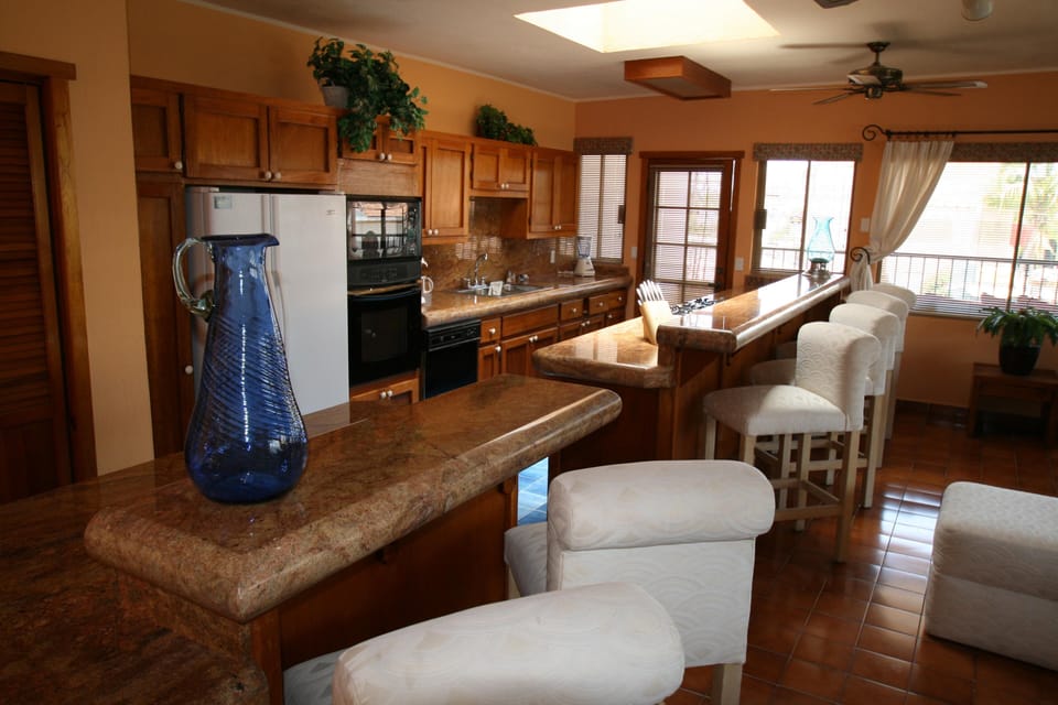 Extended bar seating