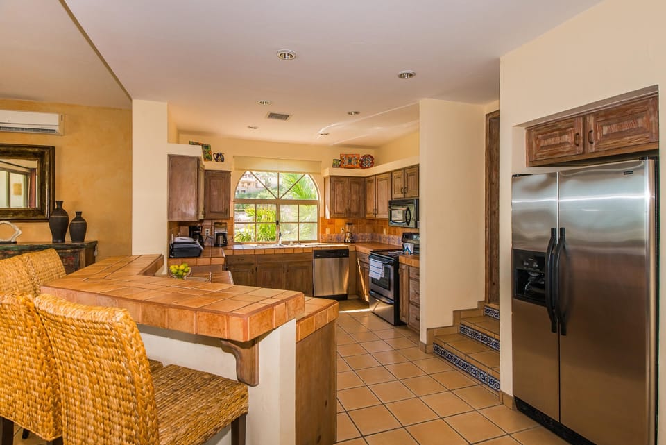 Fully equipped kitchen