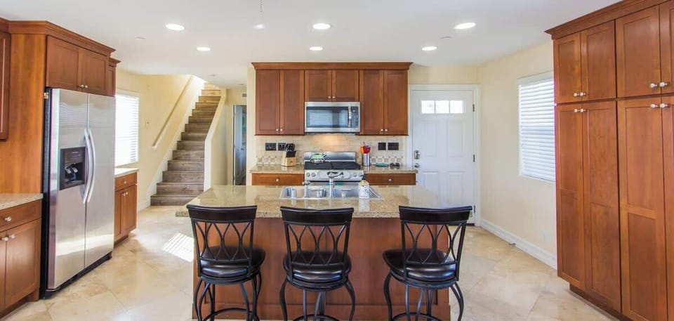 Kitchen with bar seating