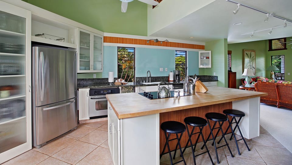Waikomo Stream Villas #433 - Fully Equipped Kitchen & Breakfast Bar - Parrish Kauai