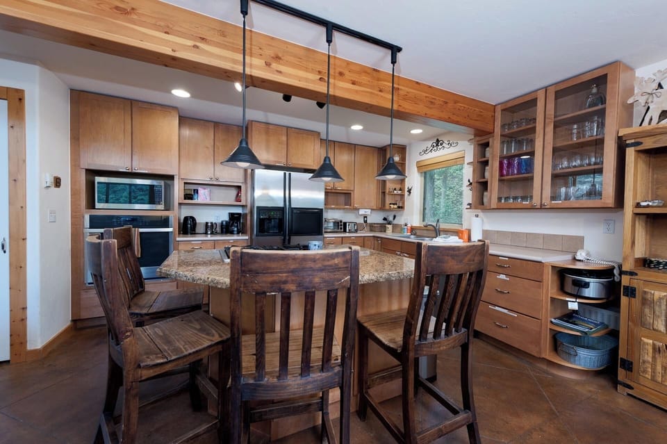 Fully Stocked Kitchen