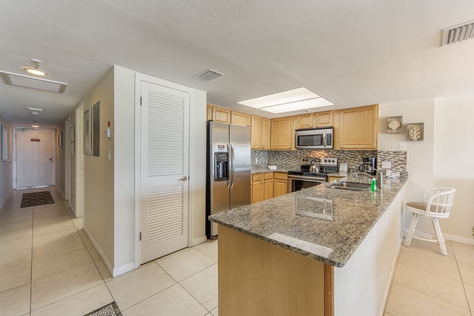 Beach Place 209 Kitchen