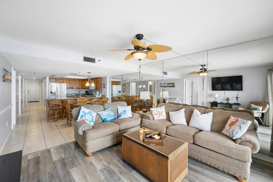 Beach Place 411 Living Room