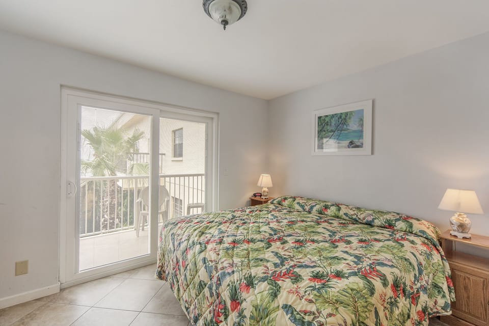 SS 335 Bedroom