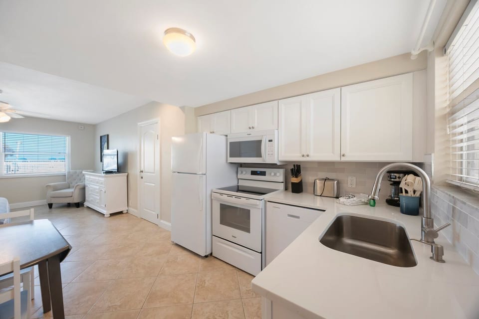 Kitchen 1-2