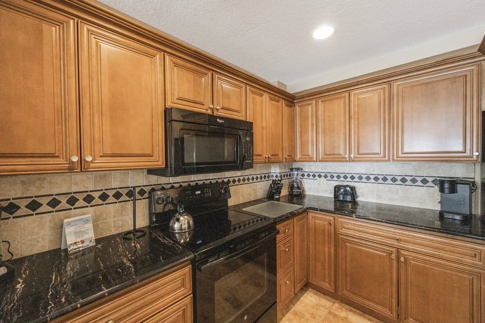 Beach Place 501 Kitchen