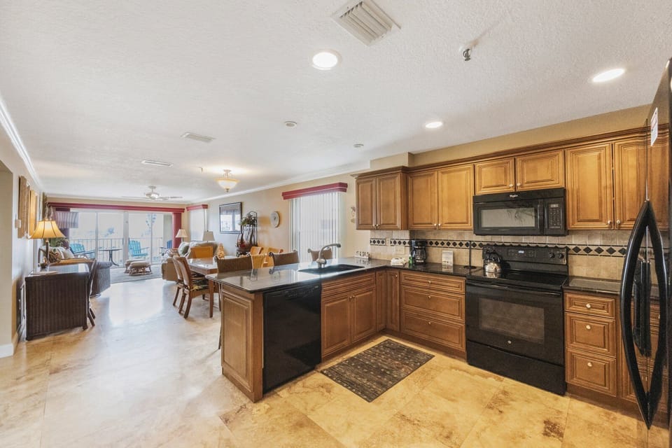 Beach Place 501 Kitchen