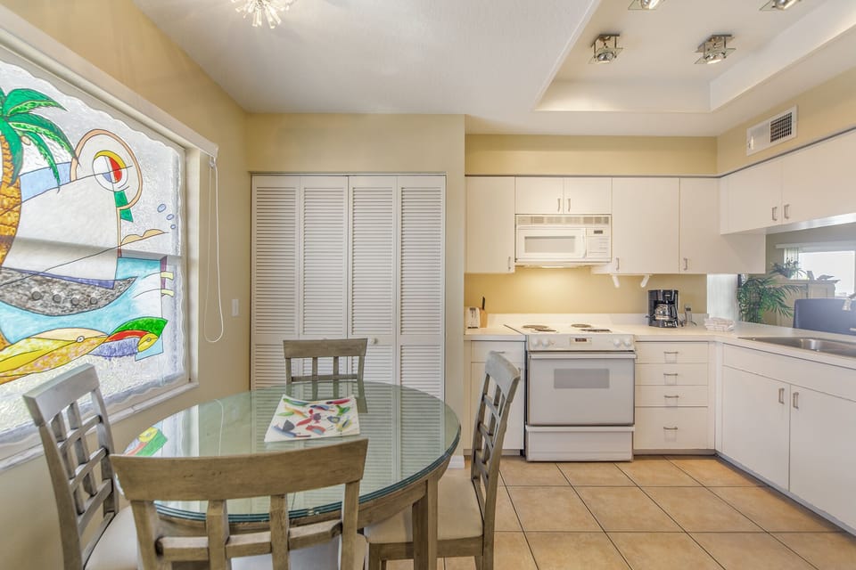 Crimson 204 Kitchen
