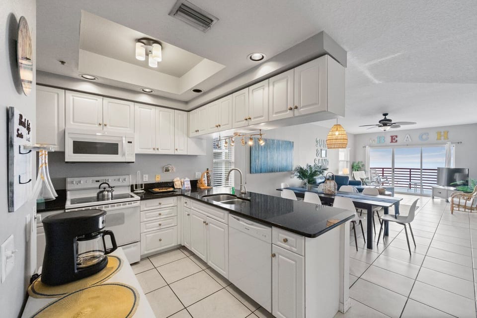 Crimson 301 Kitchen