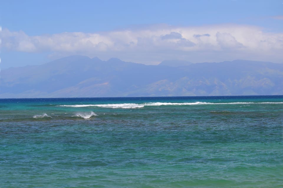 Beautiful, ocean front view. Don't forget to look for the Hawaiian sea turtles!