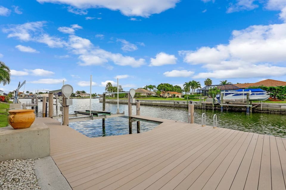 Dock