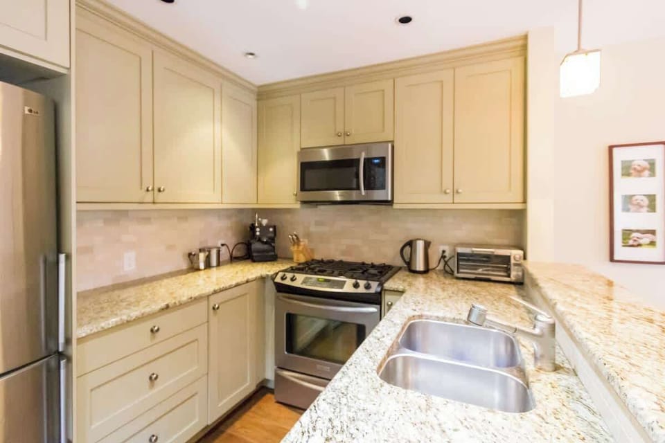 Fully equipped kitchen