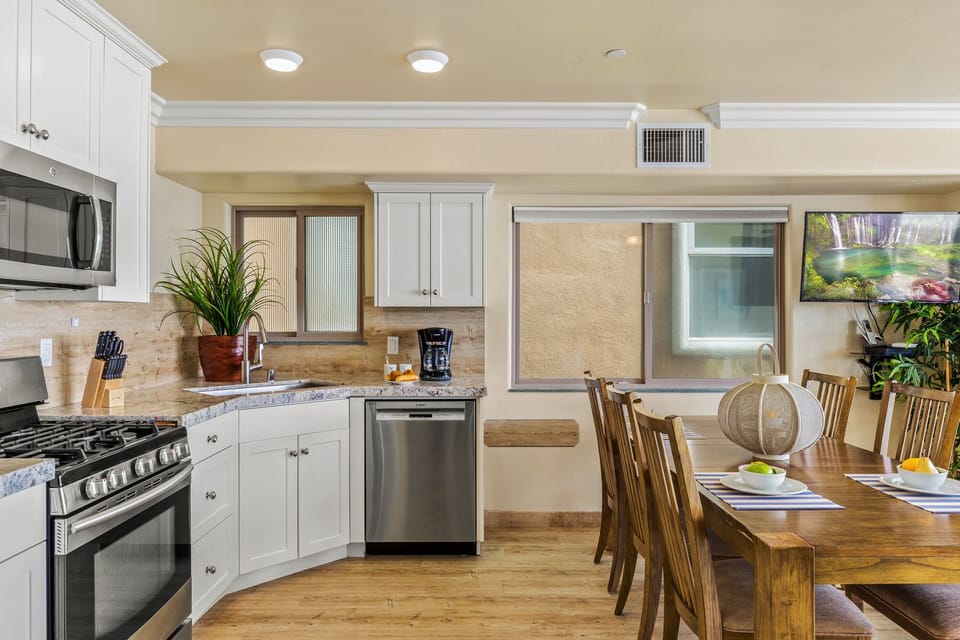Fully Furnished Modern Kitchen and Dining Space