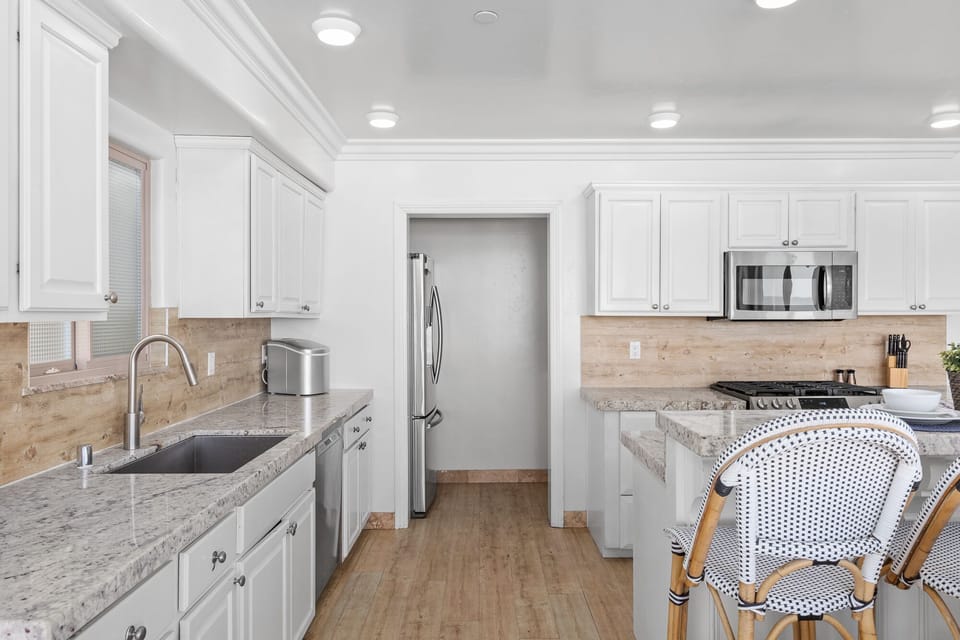 821-Unit1-BFO-Pixer-Pros-San-Diego-Real-Estate-Photography-4