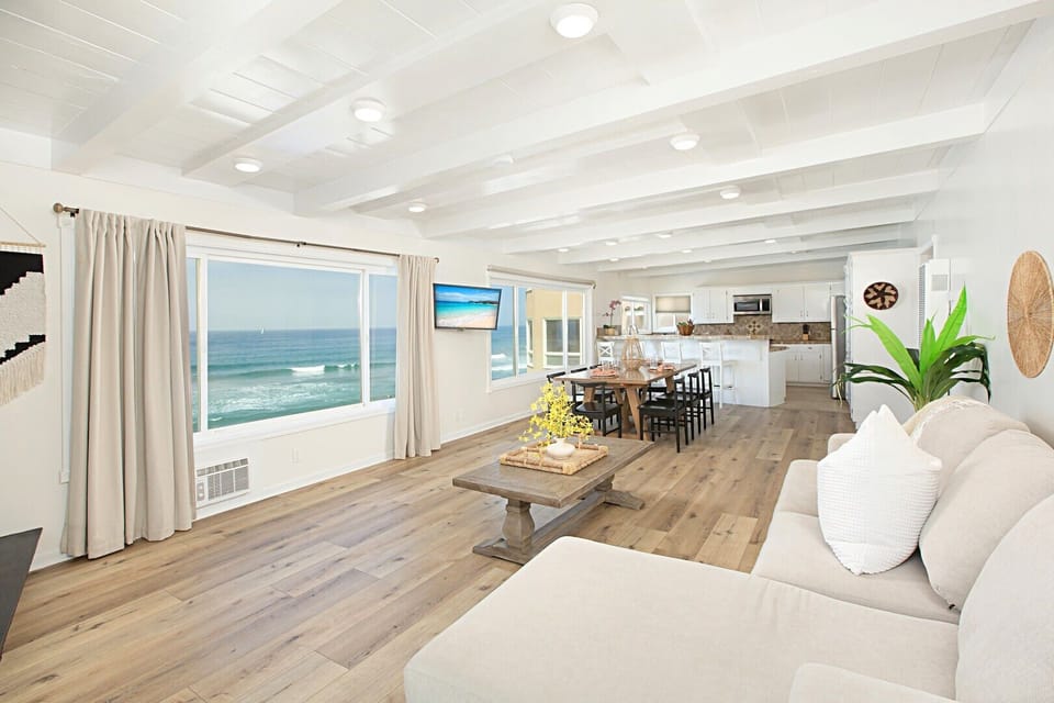 Open Living with Open Ocean Views