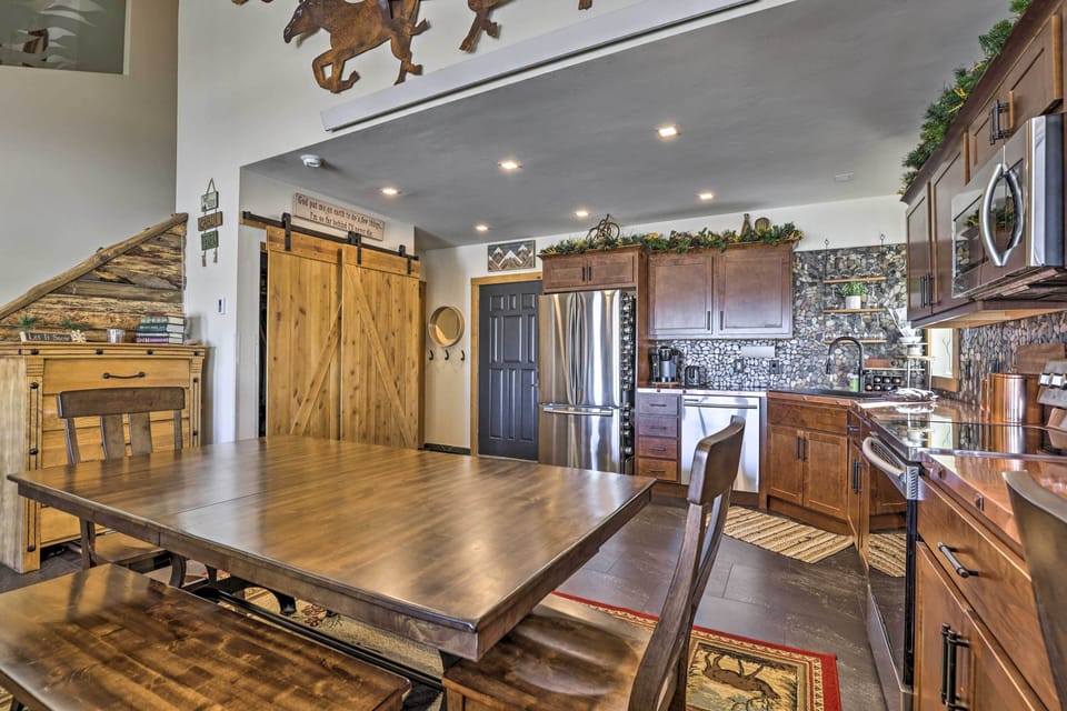 Dining Area | 1st Floor