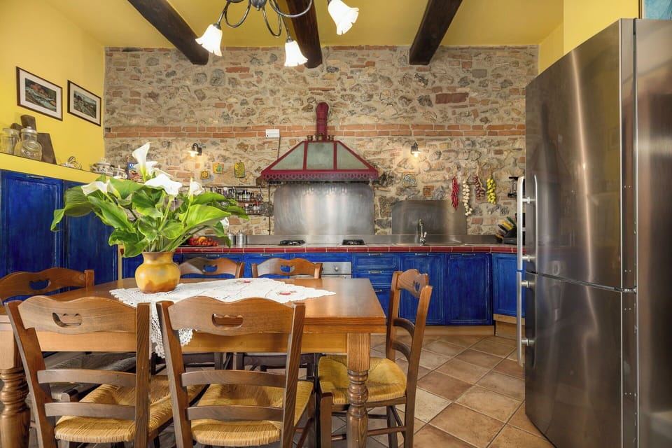 Dining Room, Kitchen