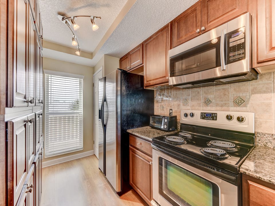 Fully Equipped Kitchen with Stainless Steel Appliances