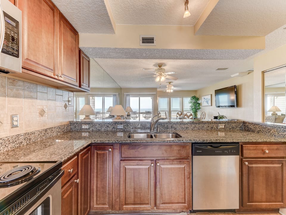 Fully Equipped Kitchen with Stainless Steel Appliances