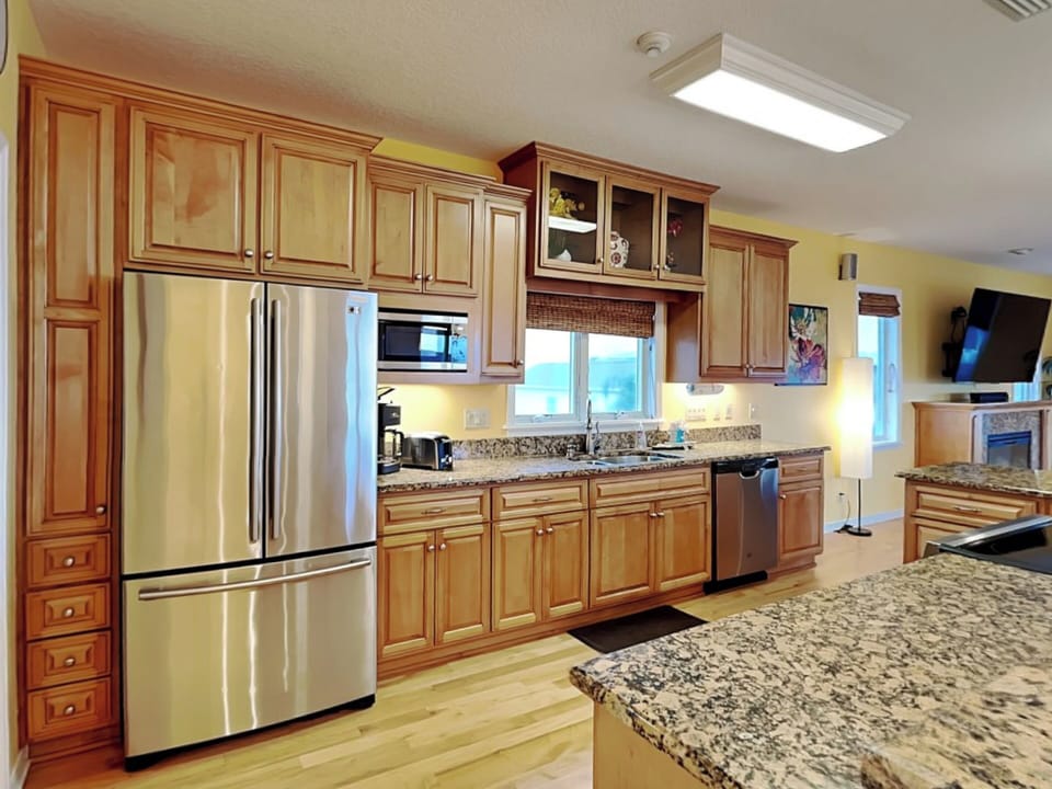 Fully Equipped Kitchen with Stainless Steel Appliances