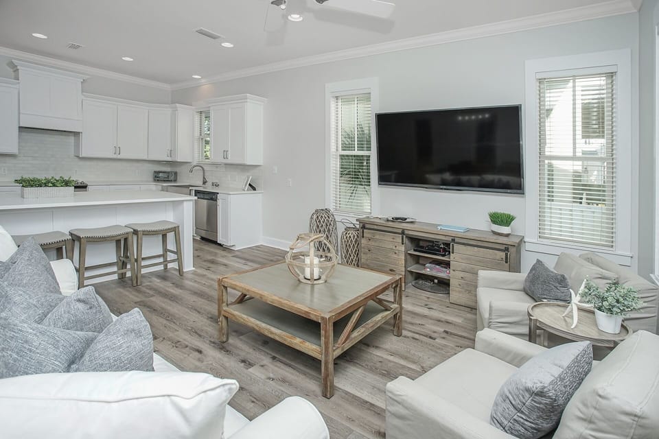Seas The Day - Seacrest - First Floor - Living Area