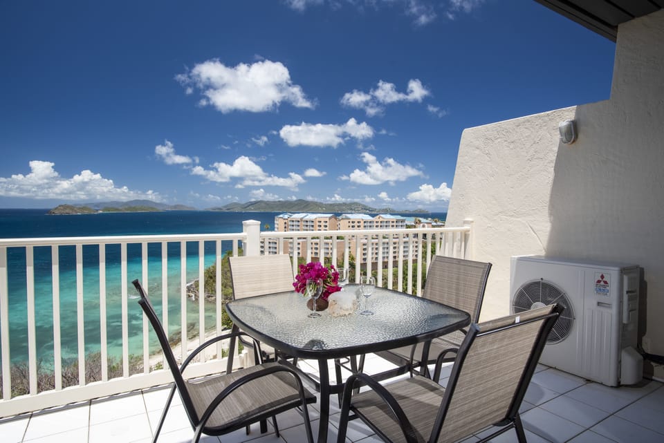 Outdoor dining for four with gorgeous views.