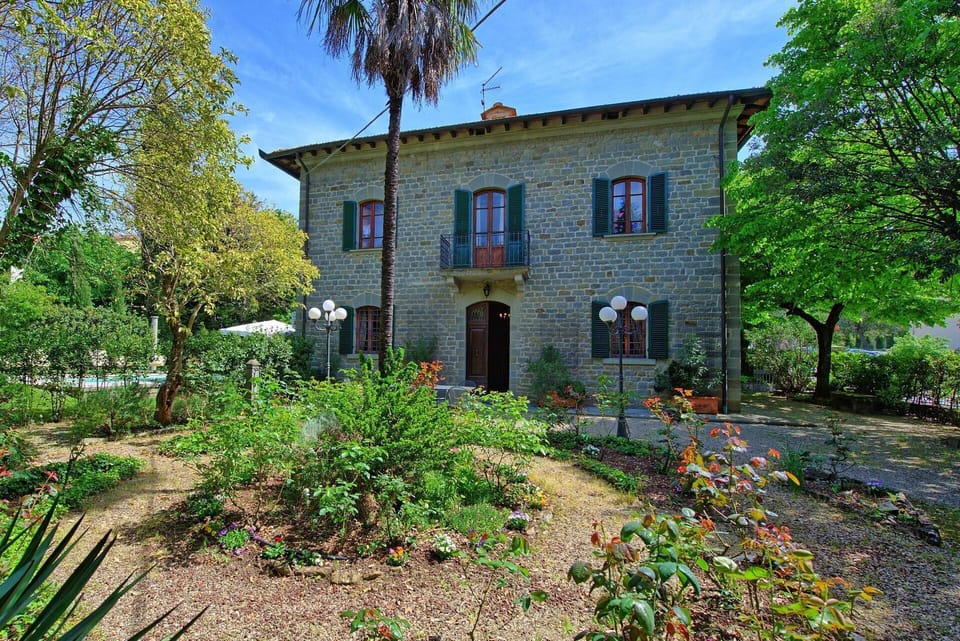 Building Exterior, Garden