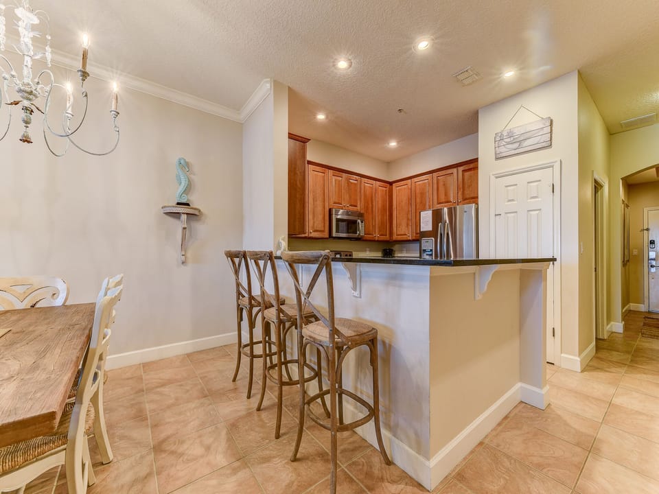 Breakfast Bar - Seating for Three