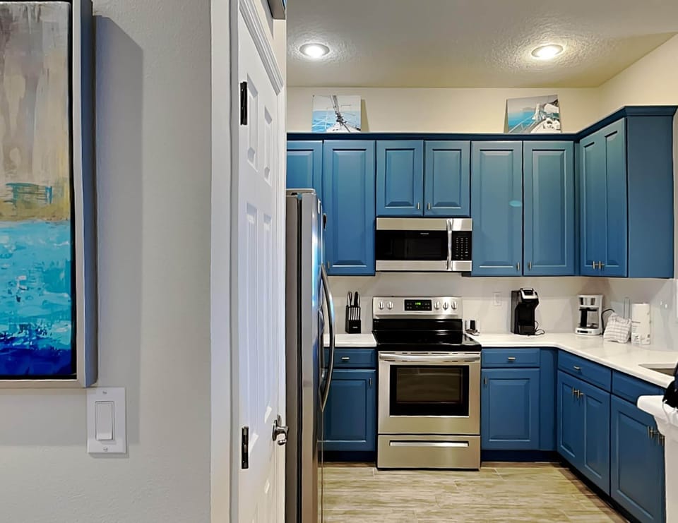 Fully Equipped Kitchen with Stainless Steel Appliances