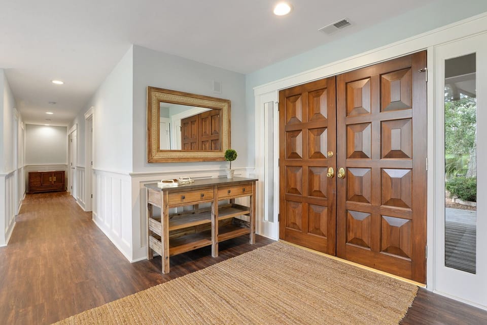 Entry/Hallway