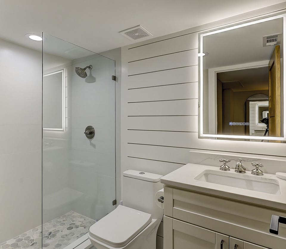 King bathroom