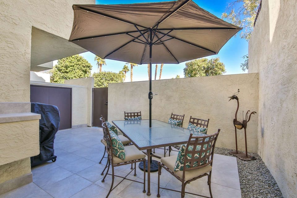 Patio set has been updated to a dining table for 4 and 2 folding lounge chairs