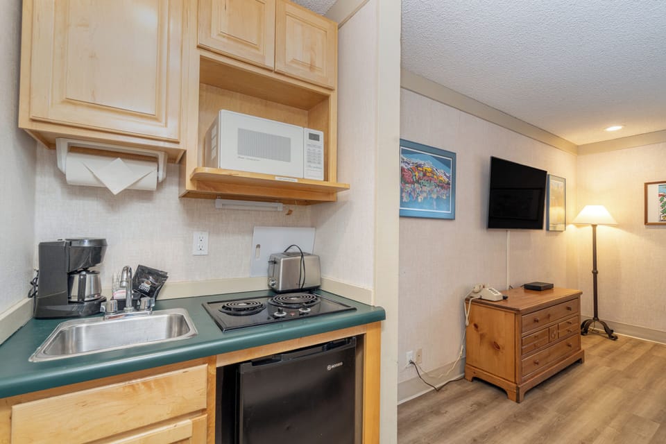 Kitchenette